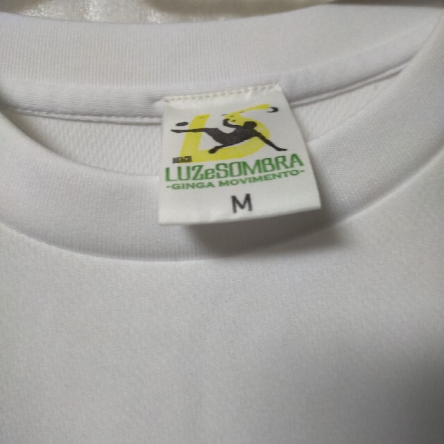 LUZ(ルース)のルースイソンブラ　プラシャツ　M スポーツ/アウトドアのサッカー/フットサル(ウェア)の商品写真