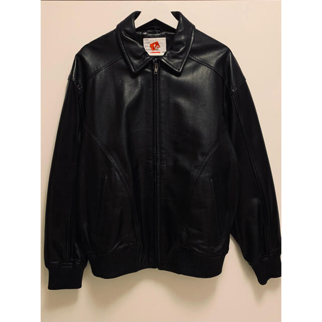 Supreme(シュプリーム)の【値下交渉◎】Studded Arc Logo Leather Jacket メンズのジャケット/アウター(レザージャケット)の商品写真