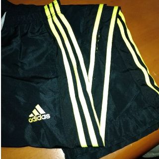 アディダス(adidas)の値下げしましたadidasトレーニングパンツＬサイズ未使用品です(ウェア)