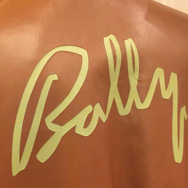 Bally(バリー)のBALLY バリー レザー ジャケット トップス  SIZE 40 レディースのジャケット/アウター(テーラードジャケット)の商品写真