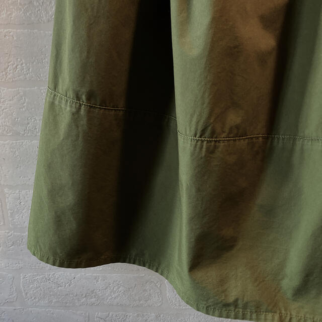 MUJI (無印良品)(ムジルシリョウヒン)のlalalaさま専用 MUJIタック入りミモレ丈 ふんわりスカート グリーン  レディースのスカート(その他)の商品写真