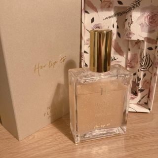 her lip to  Perfume oil NUDE FLOWER(香水(女性用))