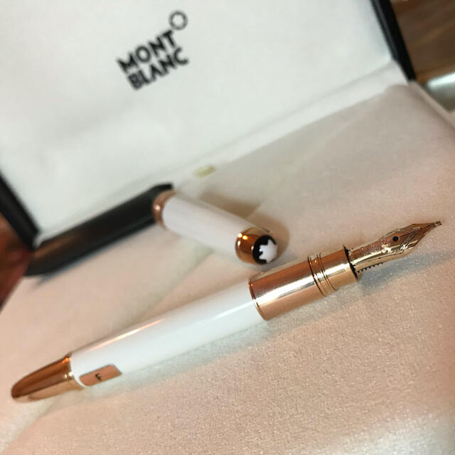 Mont Blanc 万年筆（カートリッジ付き）