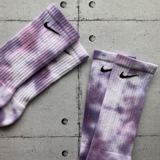 ナイキ(NIKE)のパープルピンクタイダイ　ナイキソックス(ソックス)