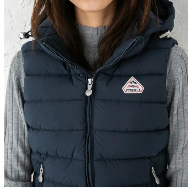 新品未使用品 ピレネックス ダウンベスト レディース size:44 新品未使用品 ピレネックス ダウンベスト レディース size:44