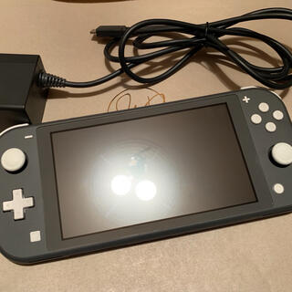 ニンテンドースイッチ(Nintendo Switch)のNintendoSwitchLite グレー(携帯用ゲーム機本体)