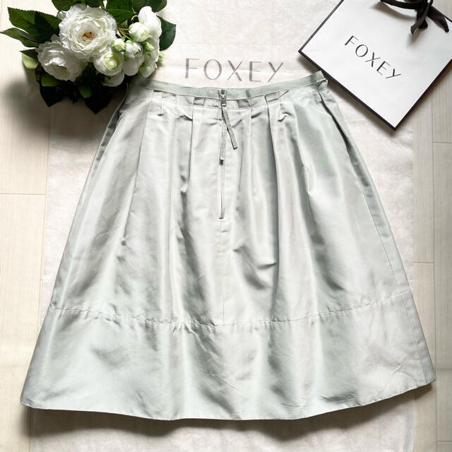 FOXEY(フォクシー)のFOXEY✨シルクグログランスカート38 レディースのスカート(ひざ丈スカート)の商品写真