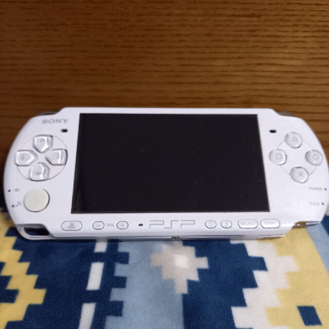 PlayStation Portable(プレイステーションポータブル)のpsp3000(ジャンク品) エンタメ/ホビーのゲームソフト/ゲーム機本体(携帯用ゲーム機本体)の商品写真