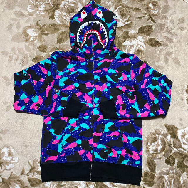 APE BAPE KAWS KID CUDI  shark シャーク　パーカー