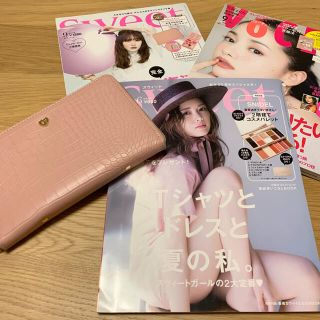 サマンサタバサ(Samantha Thavasa)のサマンサタバサ　ポーチ付　sweet 2冊　VoCE 計3冊　雑誌　まとめ売り　(ファッション)