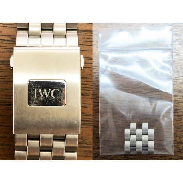 IWC パイロットウォッチ マーク18用 純正ブレスレット フルコマあります! IWC パイロットウォッチ マーク18用 純正ブレスレット フルコマあります!