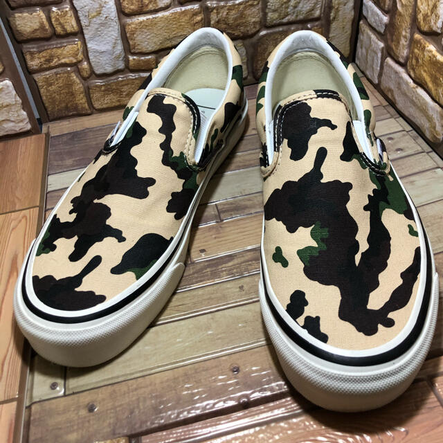 VANS バンズ　迷彩カモフラ　スリッポン　25cm | フリマアプリ ラクマ