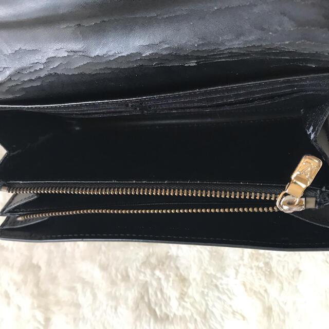 LOUIS VUITTON(ルイヴィトン)のルイビトン 黒エナメル 長財布 レディースのファッション小物(財布)の商品写真