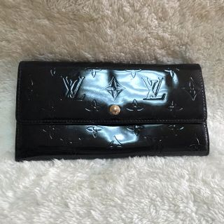 ルイヴィトン(LOUIS VUITTON)のルイビトン 黒エナメル 長財布(財布)