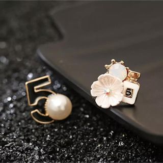 ザラ(ZARA)のレディース　ピアス　花　No5 大粒パール カメリア(ピアス)