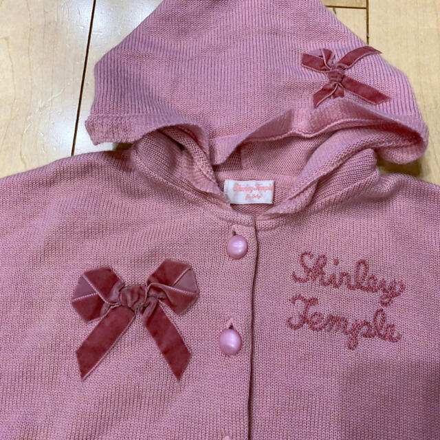 Shirley Temple(シャーリーテンプル)のニット　ポンチョ　シャーリーテンプル   リボン　刺繍 キッズ/ベビー/マタニティのベビー服(~85cm)(ジャケット/コート)の商品写真