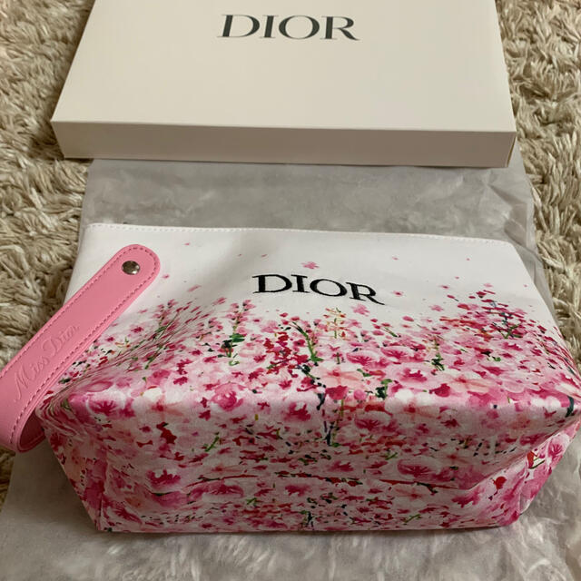 Christian Dior(クリスチャンディオール)のディオール 花柄.桜柄 ポーチ 最新 新品未使用 レディースのファッション小物(ポーチ)の商品写真