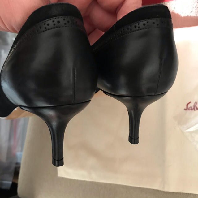 Salvatore Ferragamo(サルヴァトーレフェラガモ)の美品☆Ferragamo☆パンプス☆5 1/2☆ レディースの靴/シューズ(ハイヒール/パンプス)の商品写真