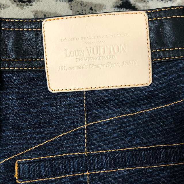 LOUIS VUITTON(ルイヴィトン)のぽんず様専用！　ルイ・ヴィトン  ショートデニム レディースのパンツ(デニム/ジーンズ)の商品写真