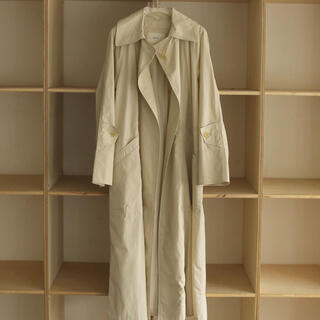 トゥデイフル(TODAYFUL)のtuck over trench coat (エクリュ 36)(トレンチコート)