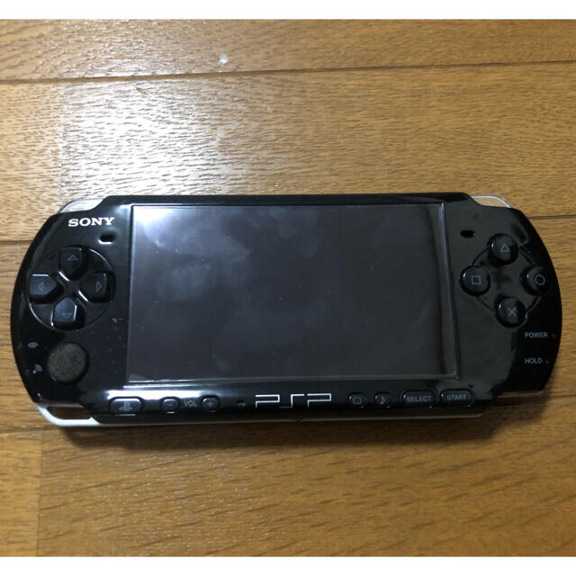 【動作良好・値下げ中】SONY PSP3000 バリューパック ＆ ソフト3本 エンタメ/ホビーのゲームソフト/ゲーム機本体(携帯用ゲーム機本体)の商品写真