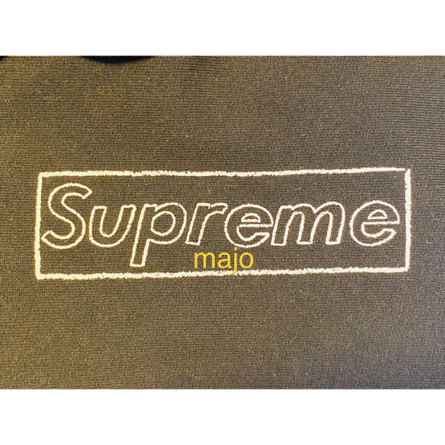 Supreme(シュプリーム)のSupreme KAWS Chalk Logo Hooded Black L 黒 メンズのトップス(パーカー)の商品写真