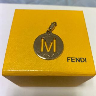 FENDI パ－ルネックレス トップ