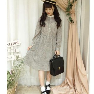 フィント(F i.n.t)のクレリック襟小花柄シャツワンピース(ミニワンピース)