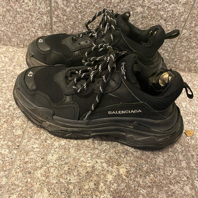 Balenciaga(バレンシアガ)の【最安値】BALENCIAGA triple s 43 メンズの靴/シューズ(スニーカー)の商品写真