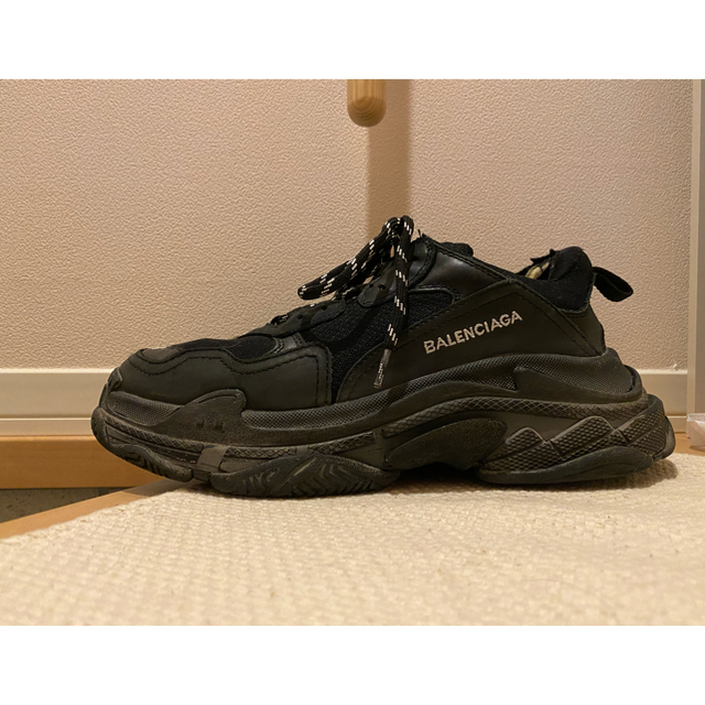 Balenciaga(バレンシアガ)の【最安値】BALENCIAGA triple s 43 メンズの靴/シューズ(スニーカー)の商品写真