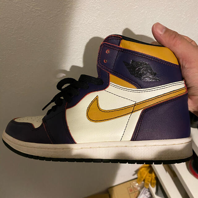 NIKE(ナイキ)のAir Jordan 1 Retro High OG LA to Chicago メンズの靴/シューズ(スニーカー)の商品写真