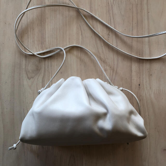 Bottega Veneta(ボッテガヴェネタ)の新品ボッテガヴェネタ ミニザポーチ レディースのバッグ(ショルダーバッグ)の商品写真