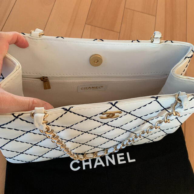 CHANEL(シャネル)のシャネル　バッグ レディースのバッグ(ショルダーバッグ)の商品写真