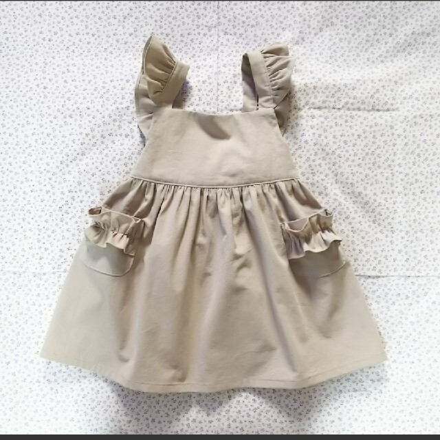 りん様専用☆フリルエプロンワンピース☆90size キッズ/ベビー/マタニティのキッズ服女の子用(90cm~)(ワンピース)の商品写真