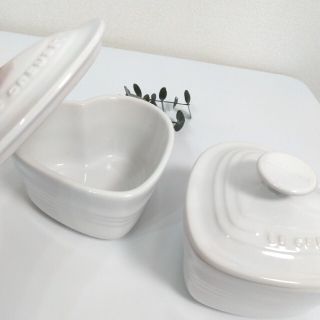 ルクルーゼ(LE CREUSET)のル・クルーゼ♡ハートココット(蓋付き)×２個セット(食器)