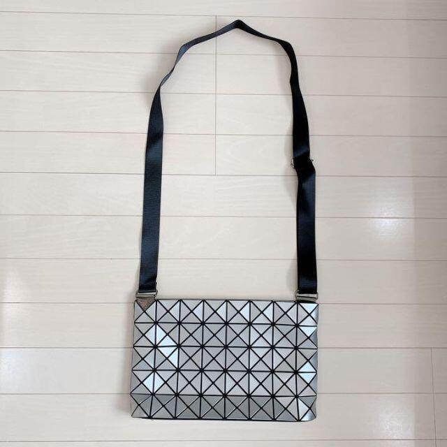 ISSEY MIYAKE(イッセイミヤケ)のイッセイミヤケ　バオバオ　バッグ　BAOBAO　ISSEY MIYAKE レディースのバッグ(ショルダーバッグ)の商品写真