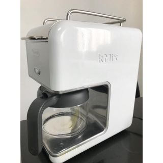 デロンギ(DeLonghi)のデロンギ　ドリップコーヒーメーカー CMB6 白(コーヒーメーカー)