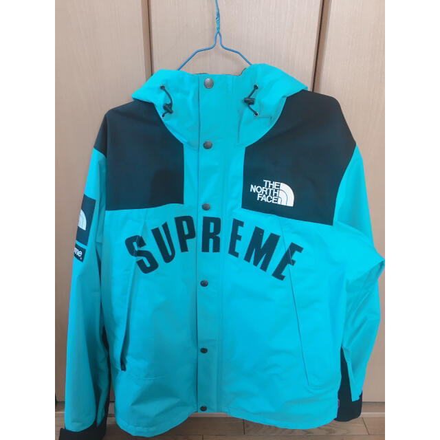 Supreme(シュプリーム)のSupreme TNF arc logo mountain parka メンズのジャケット/アウター(マウンテンパーカー)の商品写真