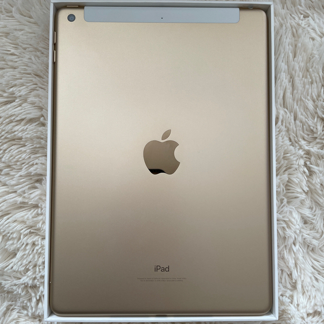 iPad(アイパッド)の【新品同様】iPad 128GB  WiFi Cellular 第5世代 スマホ/家電/カメラのPC/タブレット(タブレット)の商品写真