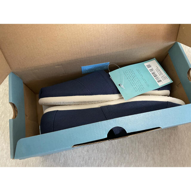 TOMS - 新品 TOMS 24センチ クラシック ネイビー箱なしの通販 by みみ ...