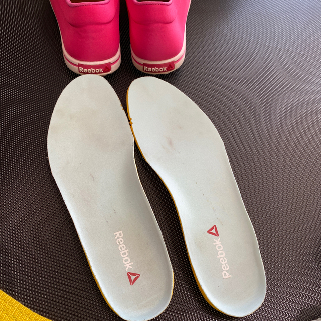 Reebok(リーボック)のReebok リーボック　スニーカー　24.5cm ピンク レディースの靴/シューズ(スニーカー)の商品写真