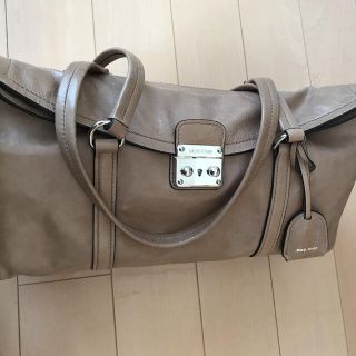 ミュウミュウ(miumiu)の新品ミュウミュウバッグ(ハンドバッグ)