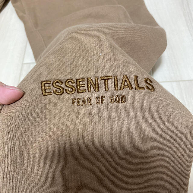 FEAR OF GOD(フィアオブゴッド)のessentials エッセンシャルズ　パンツ　ブラウン　fog  xs  メンズのパンツ(その他)の商品写真