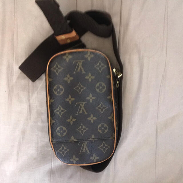 LOUIS VUITTON(ルイヴィトン)のルイヴィトン　バック レディースのバッグ(ショルダーバッグ)の商品写真