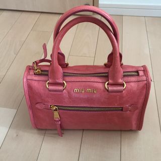 ミュウミュウ(miumiu)の新品ミュウミュウショルダーバッグ(ショルダーバッグ)