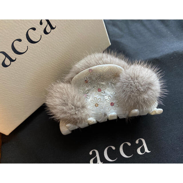 acca アッカ ミンク クリップ お花 フラワー スワロフスキー 極美品