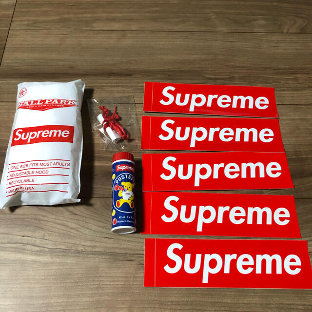 supreme シュプリーム ノベルティセット