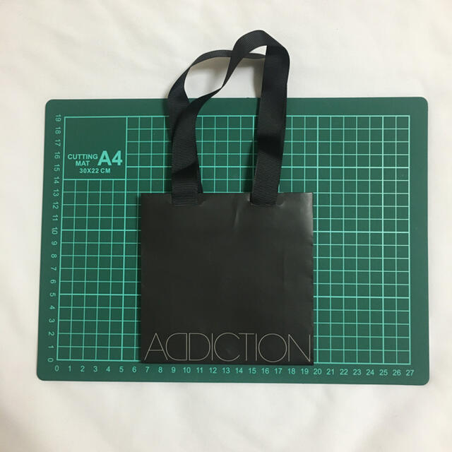 ADDICTION(アディクション)の《美品》ADDICTION ショップ袋 レディースのバッグ(ショップ袋)の商品写真