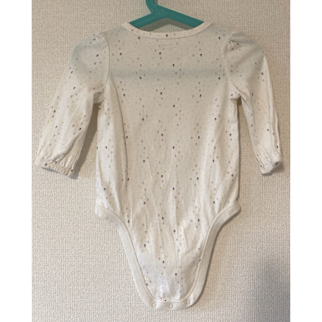 babyGAP(ベビーギャップ)のbabygap 小花ロンパース 　12〜18ヶ月用 キッズ/ベビー/マタニティのベビー服(~85cm)(ロンパース)の商品写真