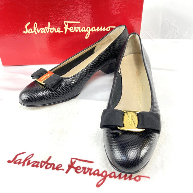 Salvatore Ferragamo - 専用【美品】フェラガモ ヴァラ リボン シボ革 ...